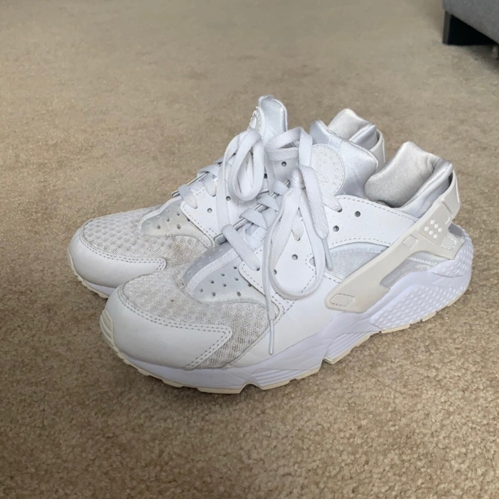 Nike Huaraches Size 8.5